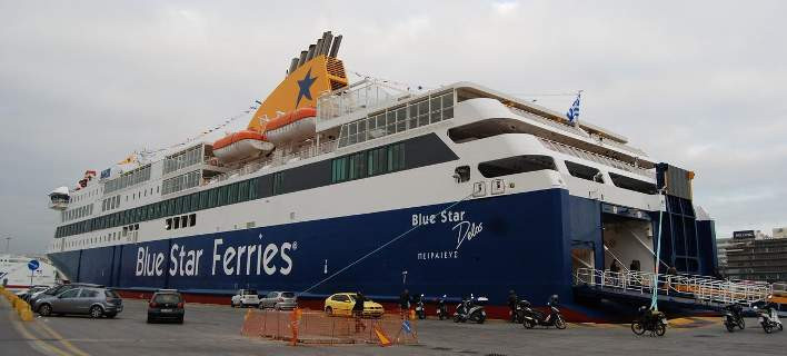 Το Blue Star Delos πρώτο στο λιμάνι του Πειραιά το 2018